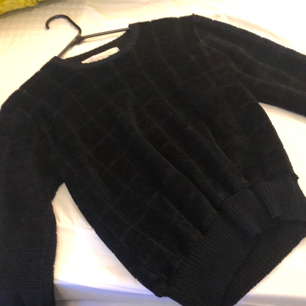 Black sweater 🖤